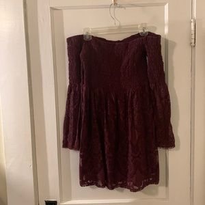 Off the Shoulder Bell Sleeved Midi Dress